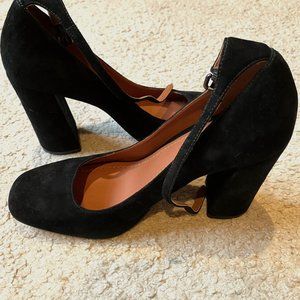 Black Coach Rounded Toe Heel with Strap, Size 6.5